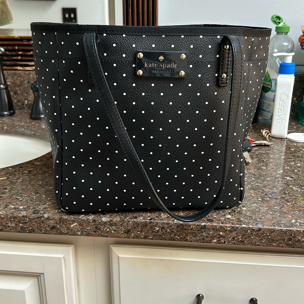 Polka dot Kate Spade shoulder bag